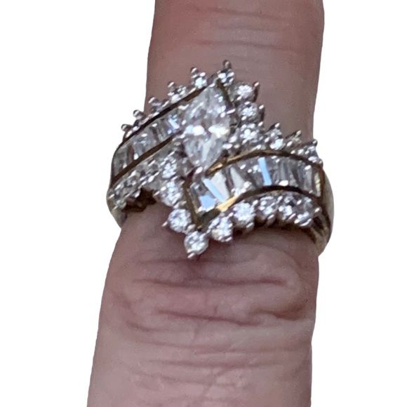 Thailand Cubic Zirconia Gold Plated Dinner Ring Woman’s Jewelry Cocktail Ring - Picture 3 of 8